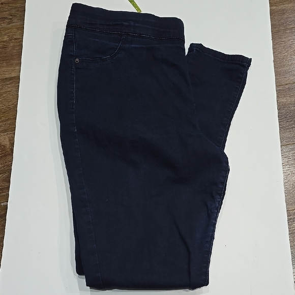 Old Navy Women's Dark Blue Jeggings - Picture 3 of 4